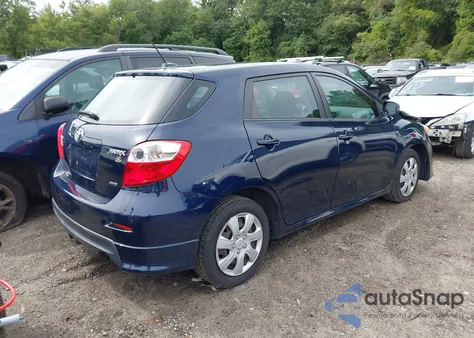 2009 Toyota Matrix S z USA, uszkodzony, nr VIN 2T1LE40E99C001166